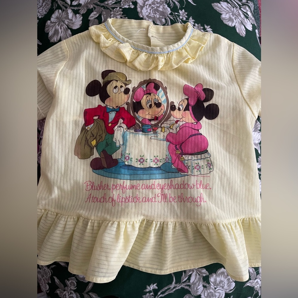 SOLD❌Vintage Disney Top